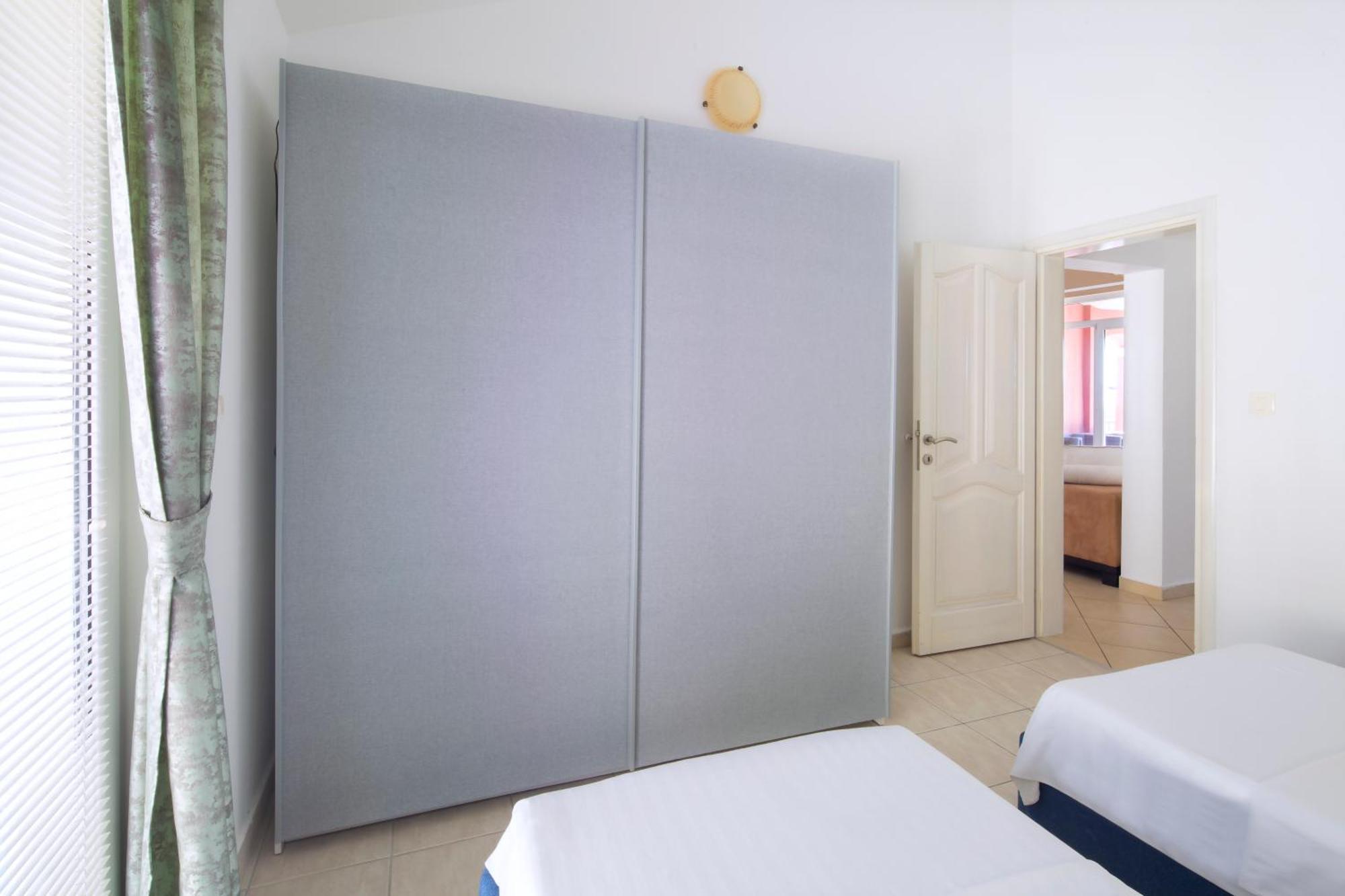 Spa Resort Becici Budva Bilik gambar